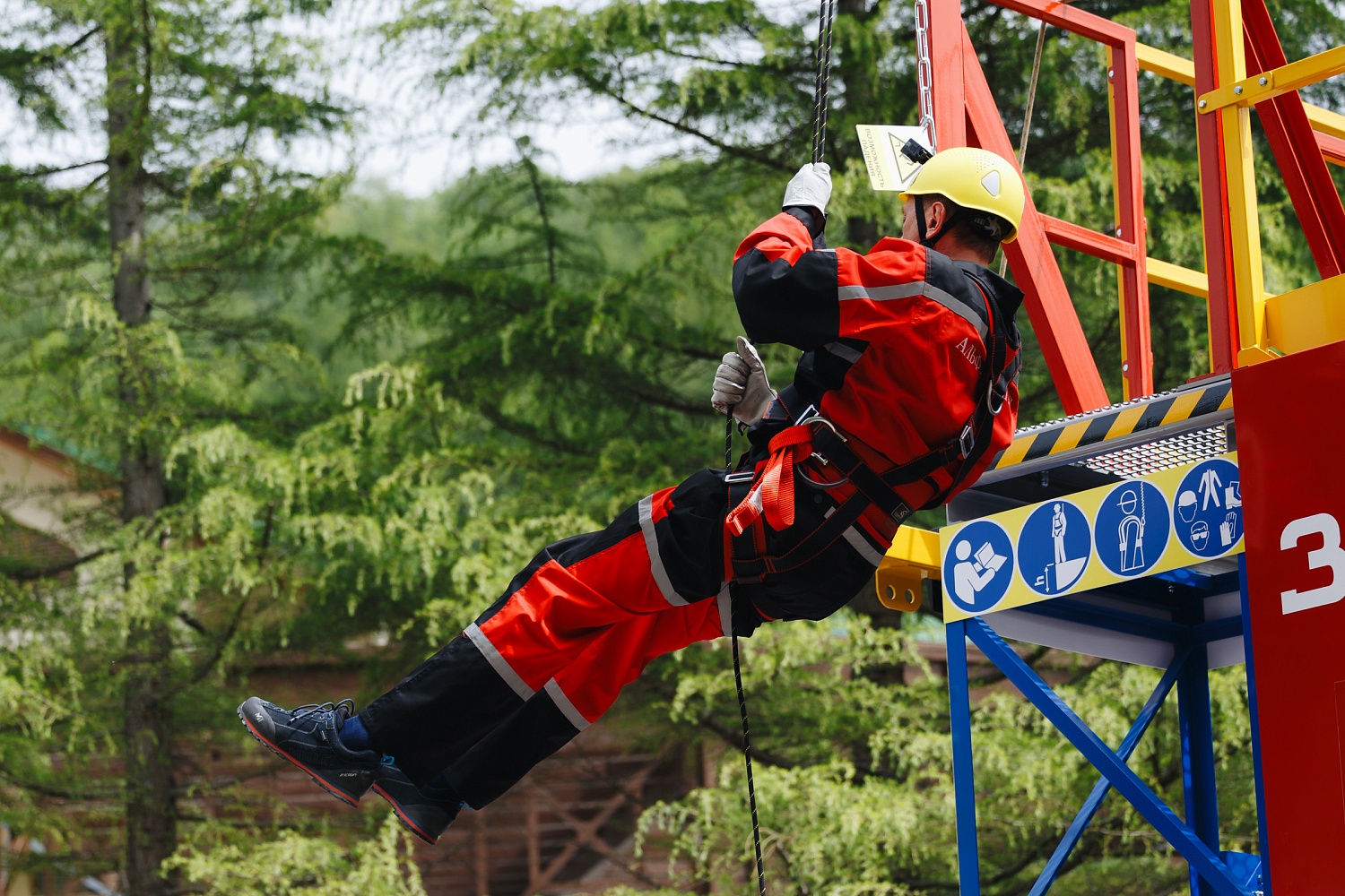 АЛЬФА ГРУПП приняло активное участие с 24 по 27 апреля в совещании на тему «Итоги работы по охране труда, промышленной, противофонтанной, пожарной и газовой безопасности в дочерних обществах и организациях ПАО „Газпром“ в 2023 году и задачи на 2024 год». АЛЬФА ГРУПП приняло активное участие с 24 по 27 апреля в совещании на тему «Итоги работы по охране труда, промышленной, противофонтанной, пожарной и газовой безопасности в дочерних обществах и организациях ПАО „Газпром“ в 2023 году и задачи на 2024 год».